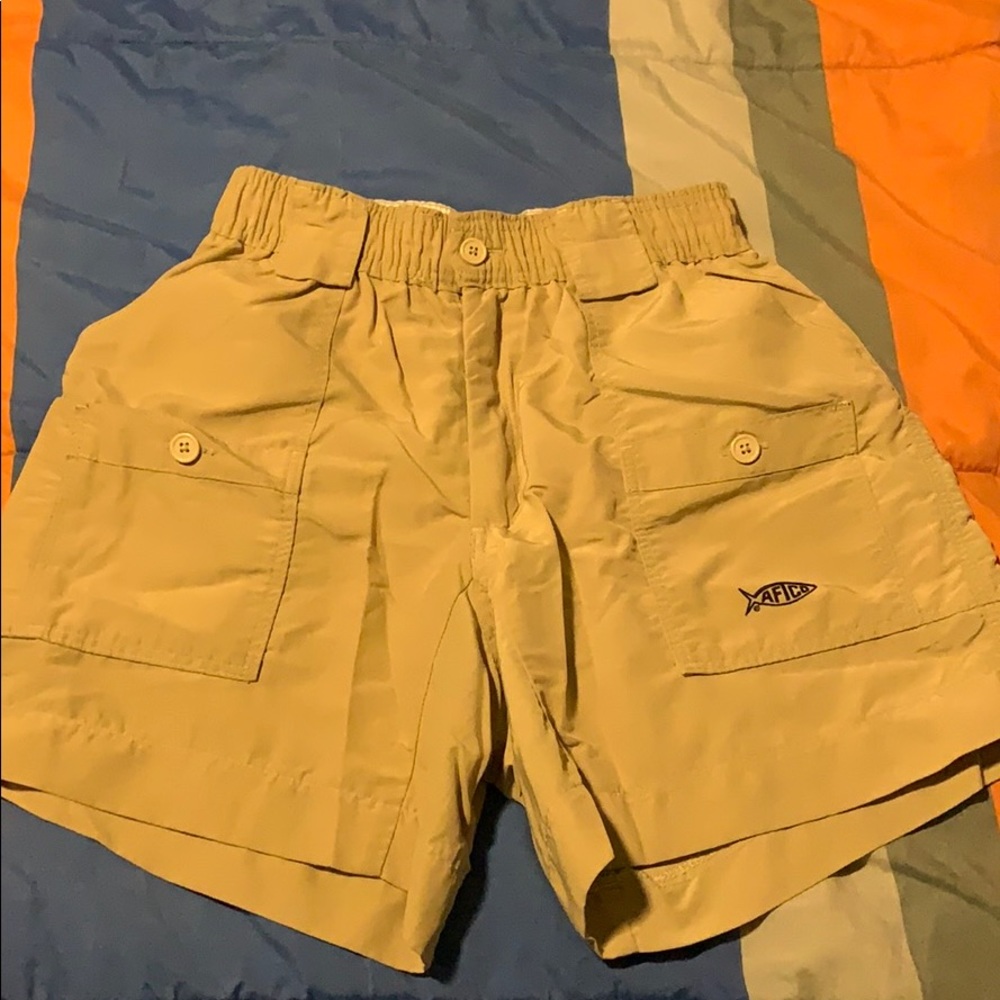 KHAKI AFTCO SHORTS